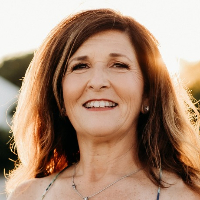 Lisa Morris headshot